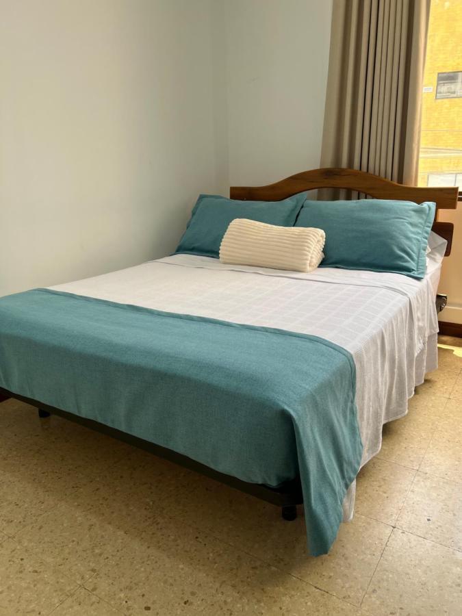 Hotel Caucasia Bagian luar foto